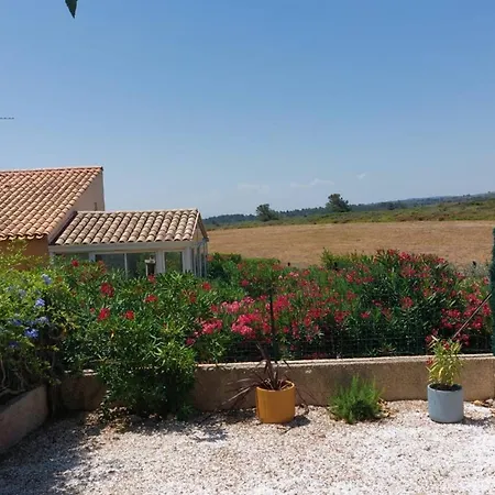 5 Pers Avec Jardin A Saint Pierre - Fr-1-619-146 דירה